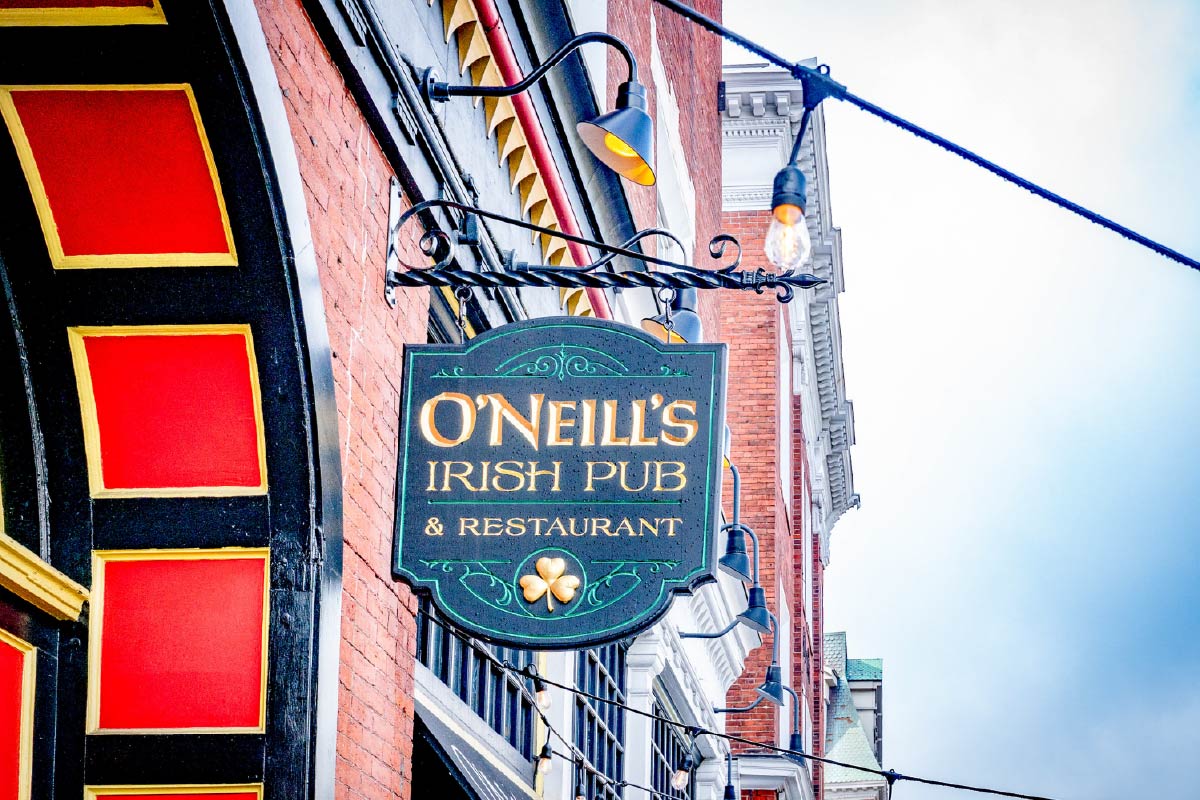O'Neills Pub & Restaurant in Salem